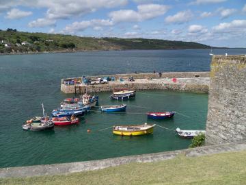 coverack harbour (1).jpg