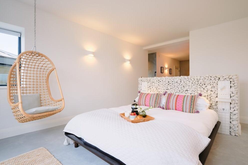 the-hideout-left-right (2).jpg