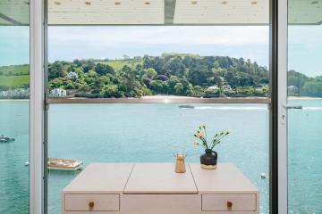 Waterside-Perfect-Stays_IKX25478 - Copy.jpg