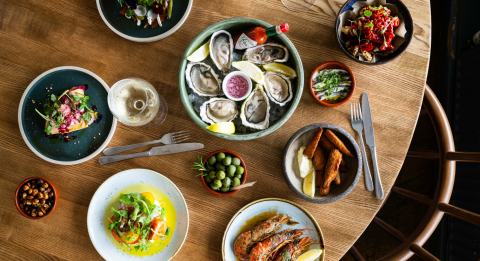 devon-restaurants-with-a-sea-view.png