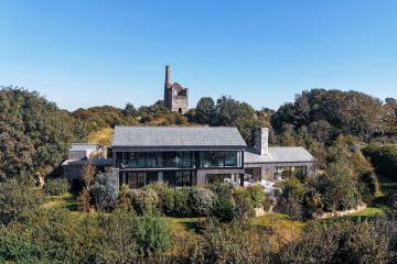 kew-house-temporary-listing-mock-up (2).jpg