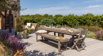 how-to-create-a-luxury-coastal-garden.png
