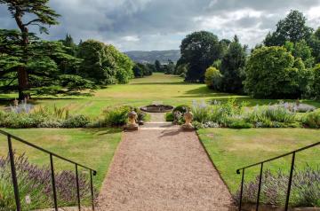 alison-day-knightshayes.jpg