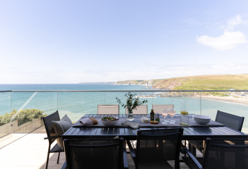 clifftop-coastal-location.png