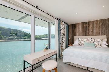 waterside-left-right (1).jpg