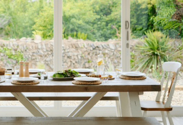Dining area at Driftwood in Rock