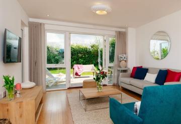 left-The Quarter Deck - Perfect Stays_IKX13456.jpg