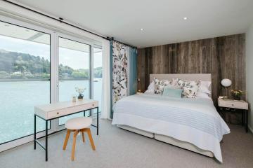 Waterside-Perfect-Stays_IKX25460 - Copy.jpg