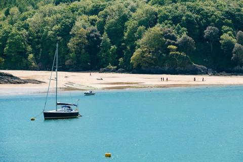 perfect-stays-blog-post-sailing-in-salcombe.jpg