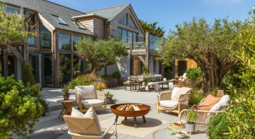 2026 travel trends.png