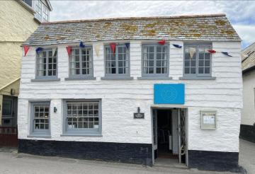 image-fine-dining-in-cornwall-nathan-outlaws-fish-kitchen (2).jpg