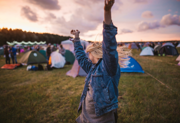 Tunes on the Shore (2).png