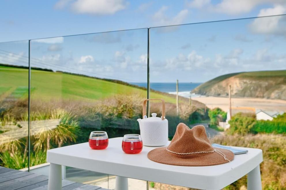 lookout-left-right-1 (2).jpg