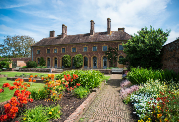 Barrington Court (2).png